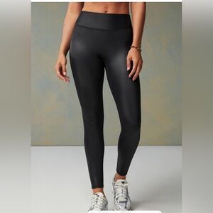 NWT Fabletics Anywhere Motion365+ Shine High-Waisted Legging size M, black shin